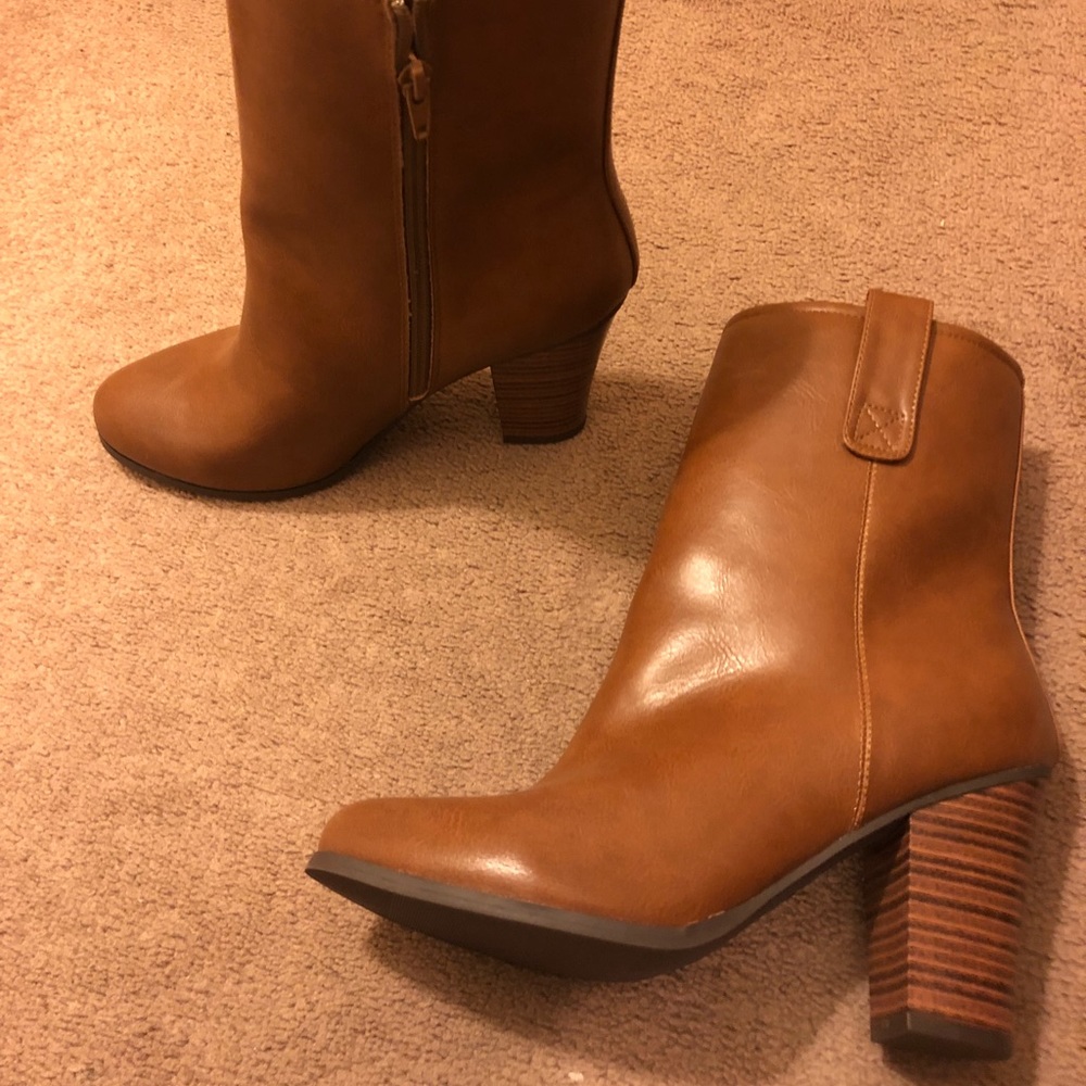 New boots, never been worn!